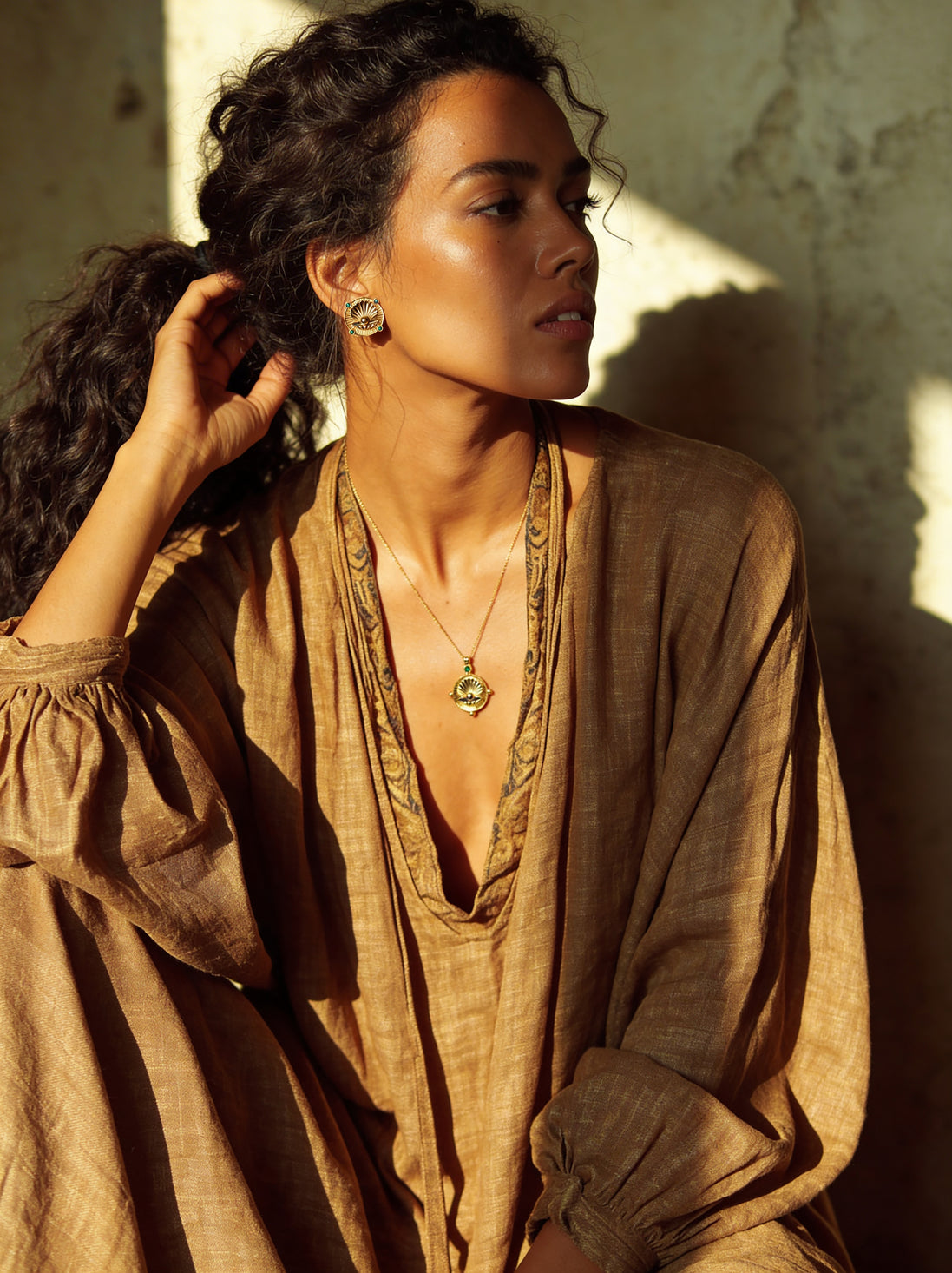 SEA OYSTER NECKLACE